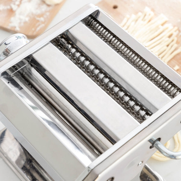InnovaGoods Nudelmaschine – Frische Pasta selbst gemacht (3 Walzen, 8 Stufen, mit Rezepten)